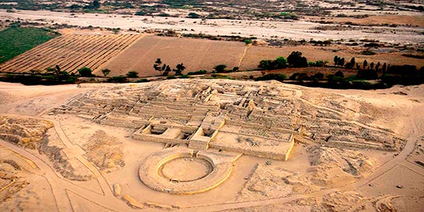 vista aérea de Caral en Perú