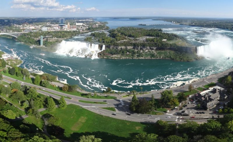 viaje en avion desde nueva york al niagara